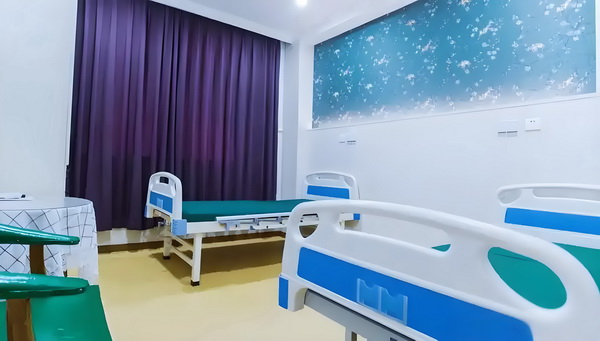 2025深圳市人才落户新政策_变态男躲女神床下，尺度生猛的日本电影！ 该法公布年以来实施